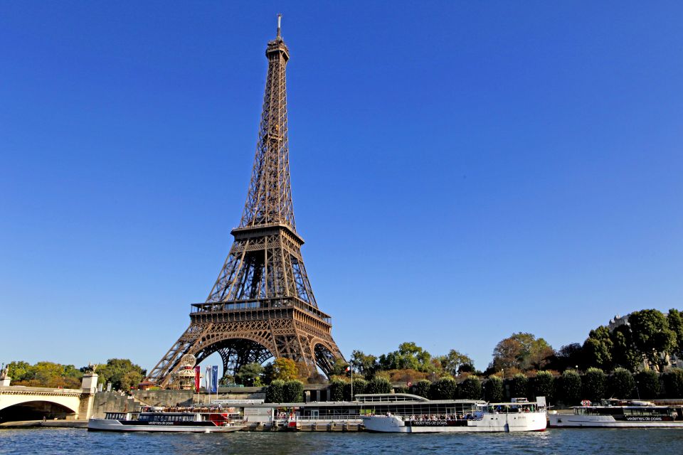 From Disneyland Paris: Paris Day Trip and Sightseeing Cruise - Disneyland Paris to Eiffel Tower: The Coach Ride That Sets the Tone