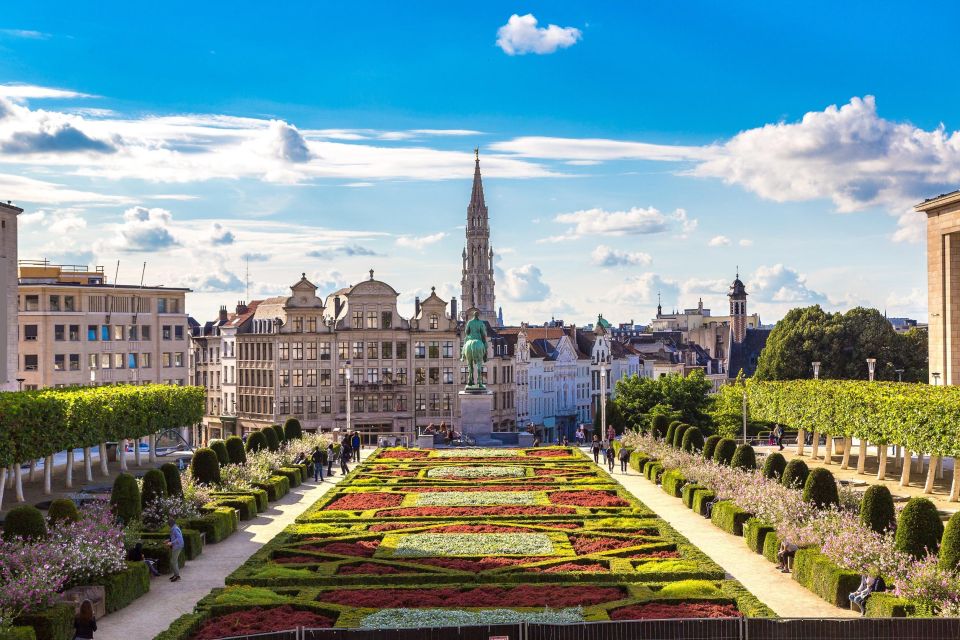 From Paris: Day Trip to the Enchanting Brussels and Bruges - Saint-Hubert Royal Galleries and Mont des Arts: Details That Pay Off