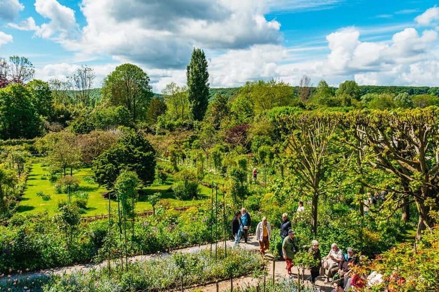 From Paris: Giverny, Monet’s House, & Gardens Half-Day Trip - Fondation Claude Monet: house visit plus audio app