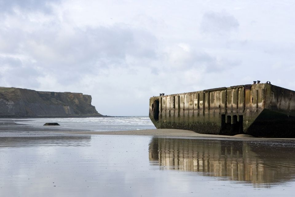 From Paris: Normandy D-Day Beaches Day Trip - Arromanches-les-Bains: lunch, sea views, and the Mulberry harbor story