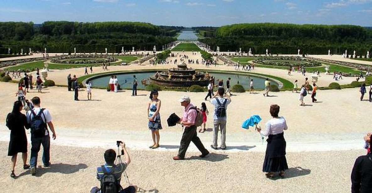 From Paris: Versailles Guided Tour by Deluxe Minibus - Hall of Mirrors and Chapel: The Parts That Feel Like Theater