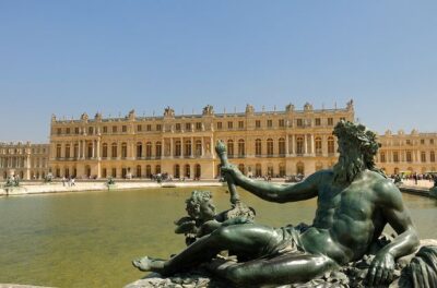 From Paris: Versailles Guided Tour by Deluxe Minibus - State Apartments Highlights: Queen’s Bedroom and the Art You’ll Spot