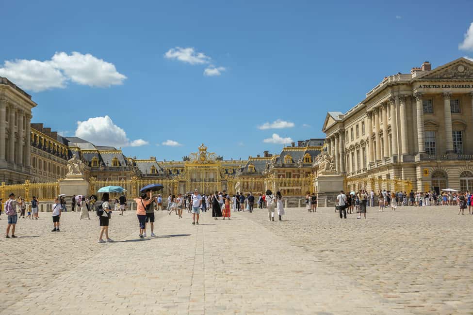 From Paris: Versailles Palace & Gardens with Transportation - Coach ride to Versailles: the “stress off your shoulders” part