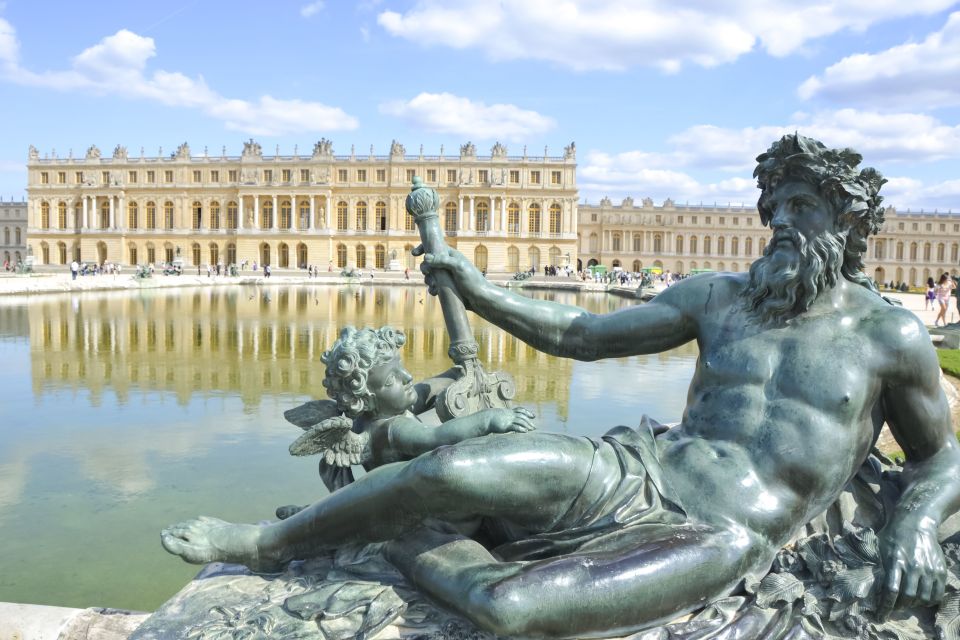 From Paris: Versailles Palace Self Guided & Gardens tickets - The bus ride itself: comfort plus just enough context
