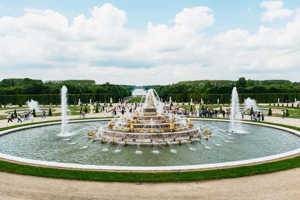 From Paris: Versailles Skip-the-Line Tour & Gardens Access - Marie-Antoinette’s Estate: When the Full-Day Option Makes Sense