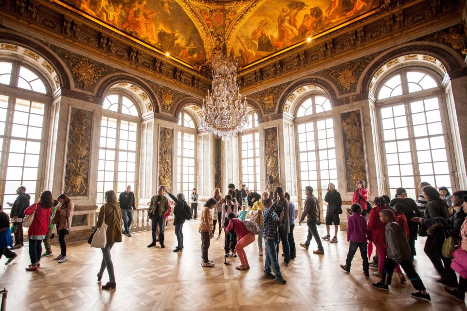 Gardens of Versailles Walking Tour & Palace Entry - Le Nôtre and Louis XIV explained in plain sight