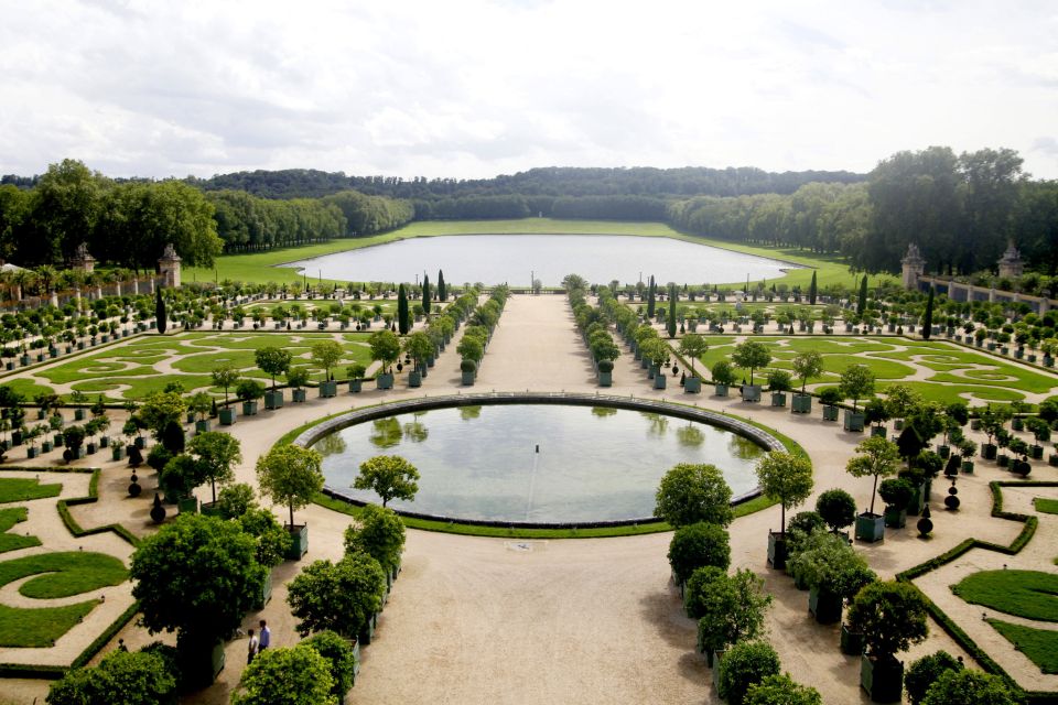 Gardens of Versailles Walking Tour & Palace Entry - Price and value of the $76 timed-entry package