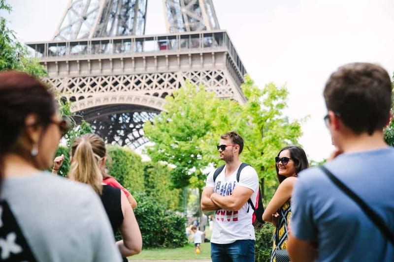 Highlights of Paris Bike Tour in English or Dutch - Place de la Concorde: getting oriented with Paris in one iconic spot