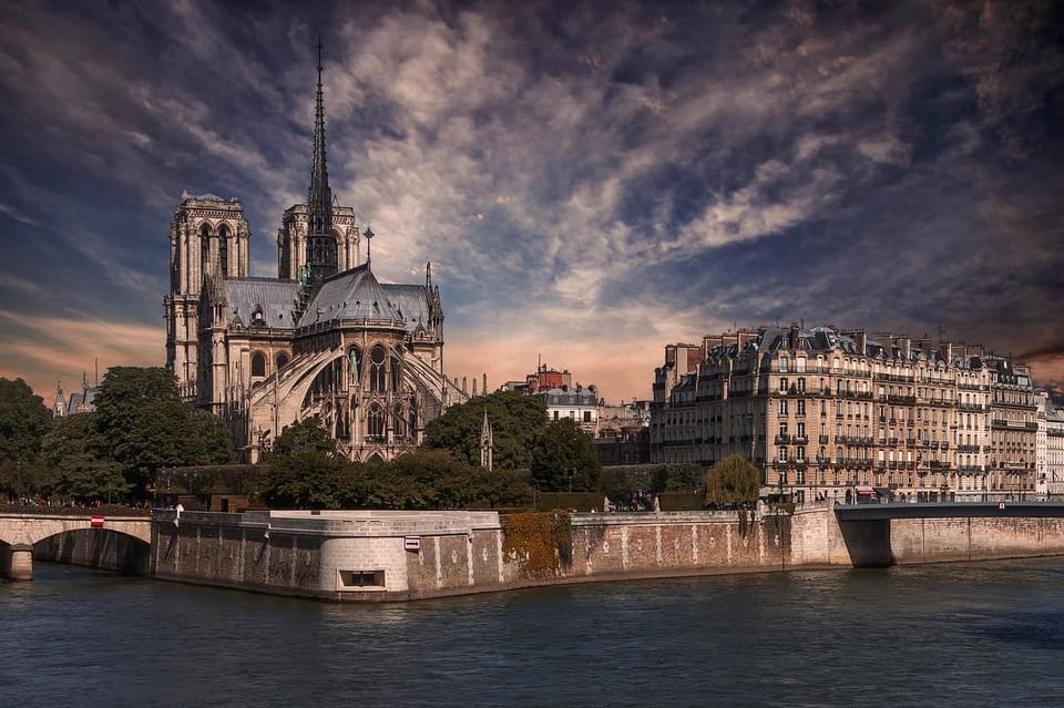 Historic Paris Walking Tour in English - Timing tips for cold mornings and first-day confidence