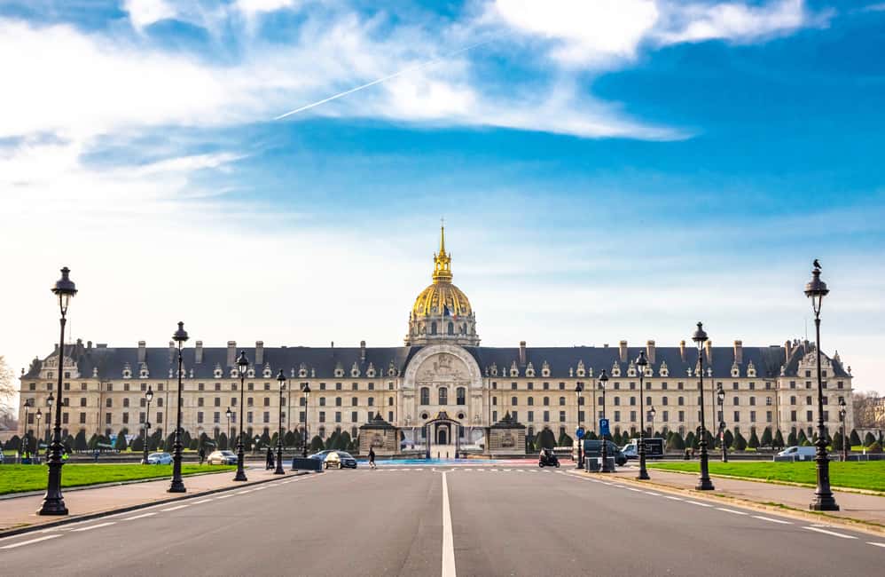 Les Invalides: Napoleon's Tomb & Army Museum Entry - Accessibility and comfort: mostly workable, not perfect