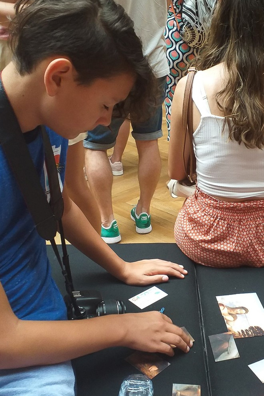 Louvre Guided Treasure Hunt for Families and Kids - Potential drawbacks: when the puzzle takes over the art