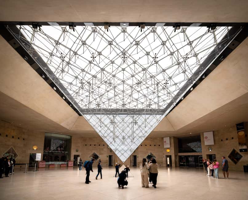 Louvre & Mona Lisa Small Group Tour with Reserved Entry - The building itself matters: medieval foundations and royal power