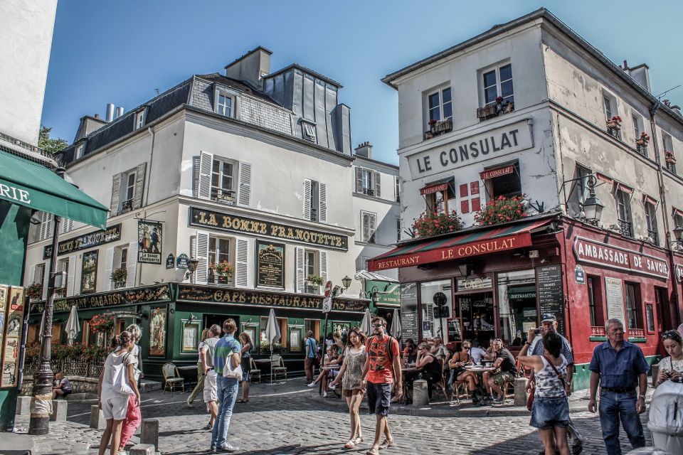 Montmartre & Sacré Coeur: 2.5-Hour Walking Tour - Place du Tertre and the lanes around artists