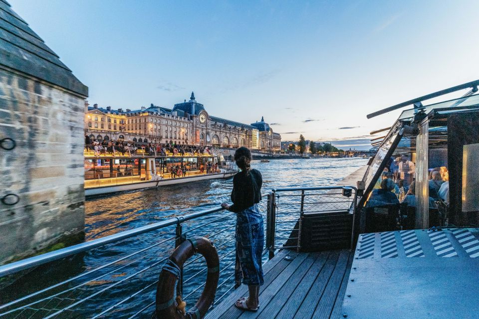 Paris: 3-Course-Dinner Cruise on the Seine with live music - Key highlights to look forward to