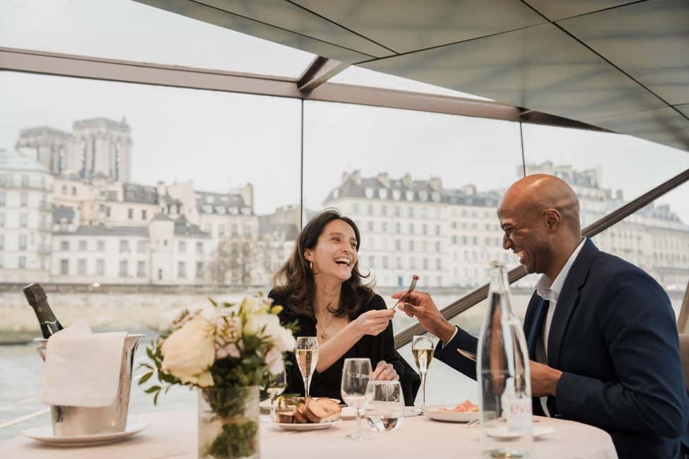 Paris: 4-Course Dinner Cruise on Seine River with Live Music - Eiffel Tower timing: how to get the shot without stress