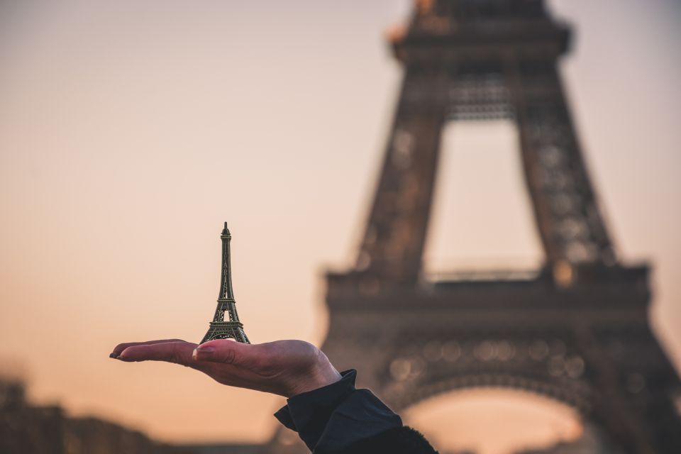 Paris: Access Eiffel Tower Summit or Second Level - Paris Lounge meeting point: the easiest way to avoid early confusion