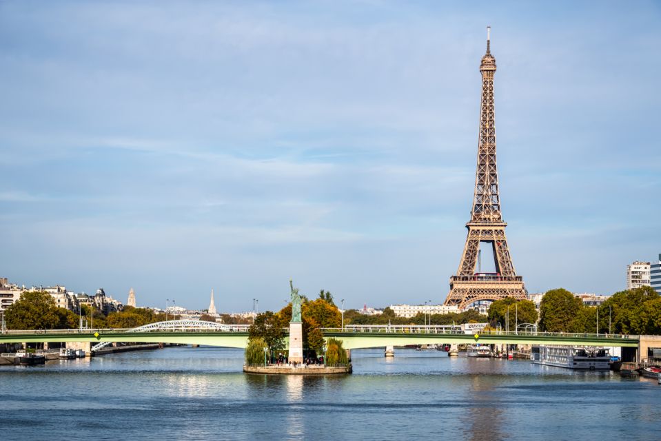 Paris: Access to the Eiffel Tower's 2nd Floor - Guided time vs. free time: you’ll feel both