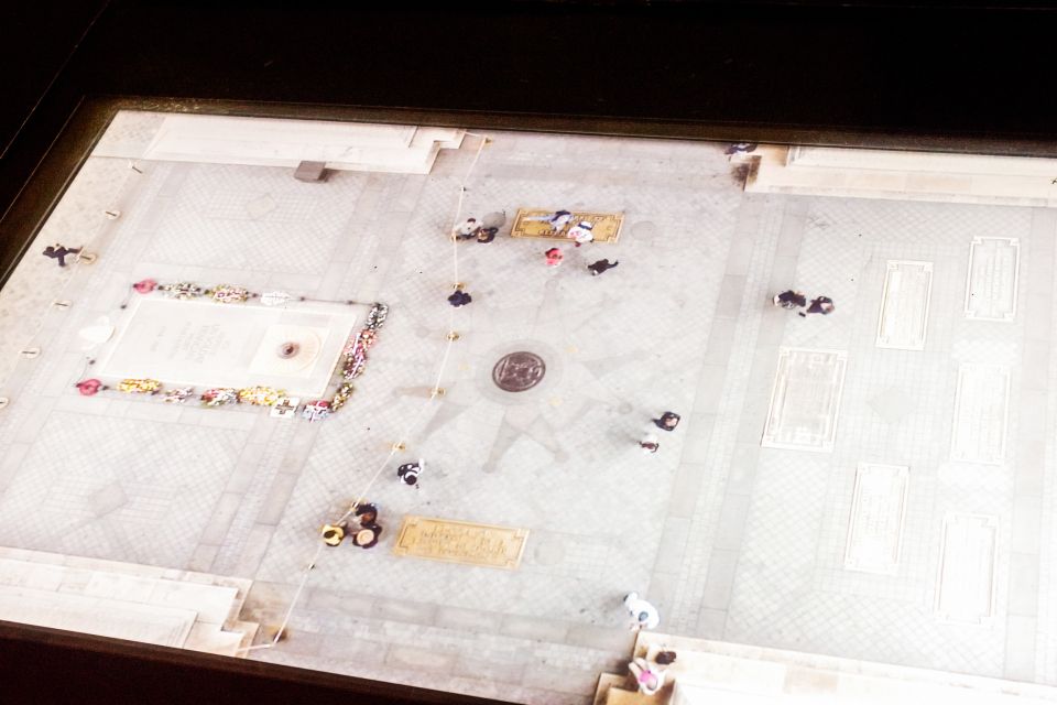 Paris: Arc de Triomphe Rooftop Tickets - The climb: stairs, pacing, and the elevator reality