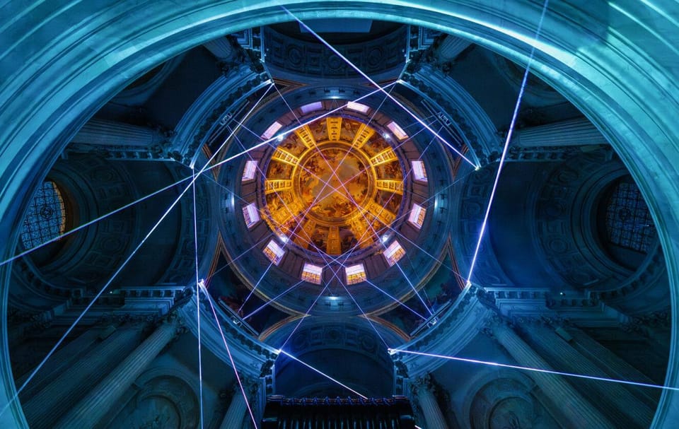 Paris: Aura Invalides Immersive Experience Entry Ticket - Walking, sitting, and finding your best viewing spot