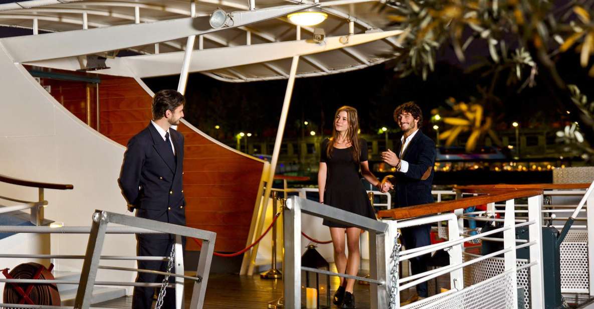 Paris: Bastille Day Dinner Cruise on the Seine River - The onboard meal: Champagne, foie gras, veal with truffle juice, and chocolate