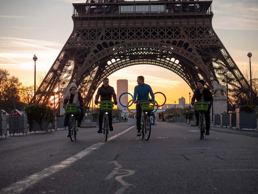 Paris Before the Crowds: Sunrise Bike Tour with Breakfast - Getting started by Rue Richelieu, near Palais Royal