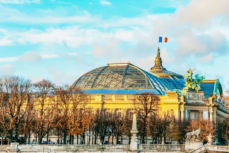 Paris: Big Bus Hop-On Hop-Off Tour with Optional Cruise - Audio guide, headphones, Wi‑Fi, and the app: the stuff that saves real time