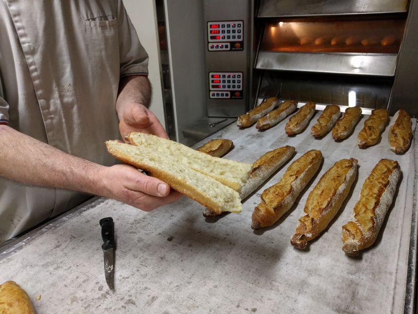 Paris: Bread and Croissant-Making Class - Tasting and bread history: how stories and technique connect