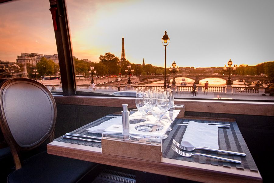 Paris: Bustronome Gourmet Lunch Tour on a Glass-Roof Bus - How Bustronome’s glass-roof lunch bus works in 2 hours