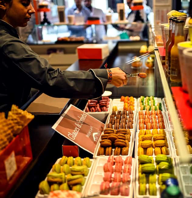 Paris: Chocolate and Pastry Tour with Tastings - Crepe Time: French Street Food Flavors in Montmartre