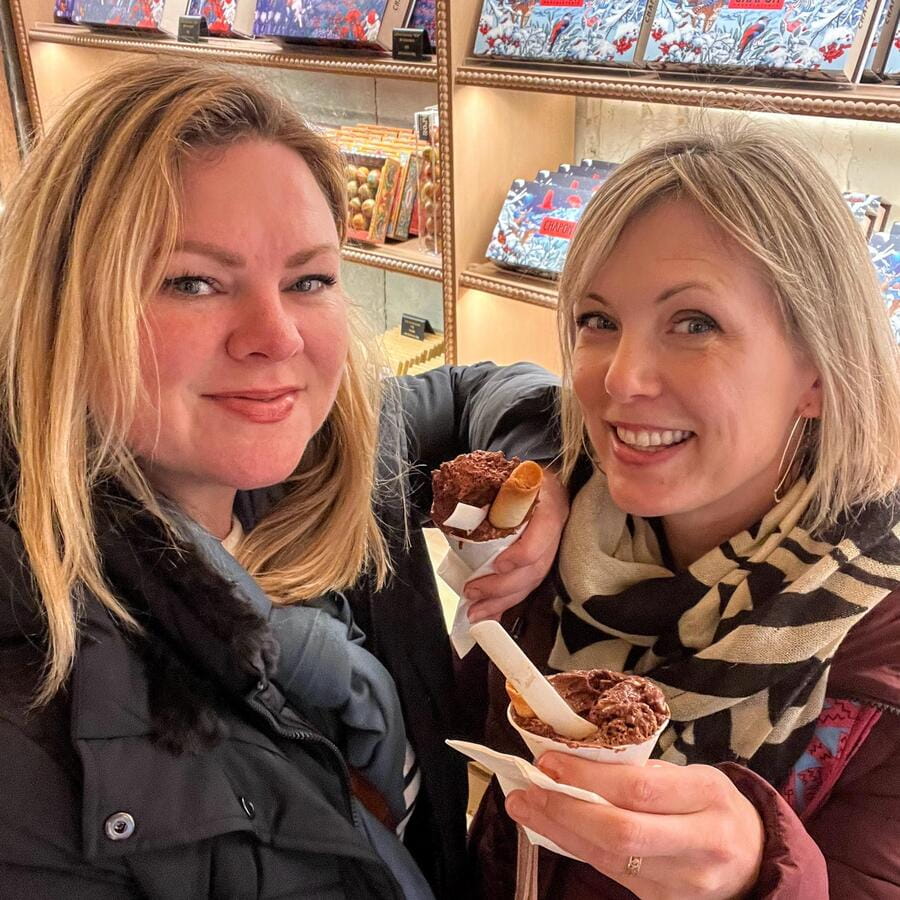 Paris: Chocolate & Patisserie Walking Tour with Tastings - Debauve & Gallais Stop: Chocolate With a Royal Legend