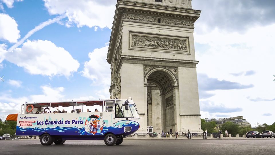 Paris: City and River Seine Tour on an Amphibious Bus - Guides like Pierre and Bryan: jokes, quizzes, and the bilingual flow