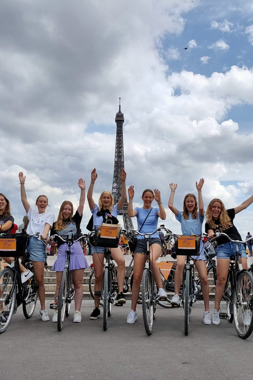 Paris: City Highlights Bike Tour - What to bring (and what to expect about food)