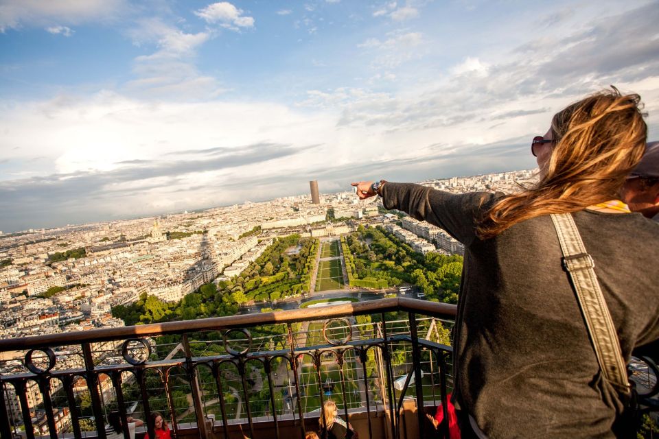 Paris: City Tour by Bus with Eiffel Tower & Optional Summit - Quick hits: what makes this night tour work