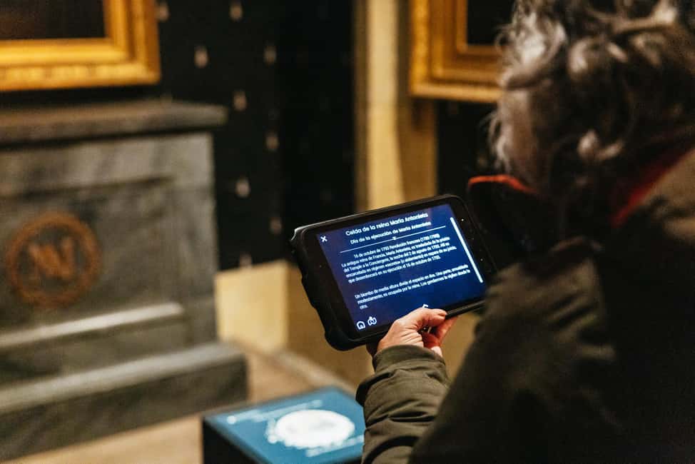 Paris: Conciergerie Ticket with Histopad - Marie Antoinette’s chapel and the HistoPad time-shift