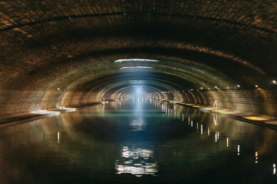 Paris: Cruise on the Saint-Martin Canal and the Seine River - Going through the underground vault under Paris