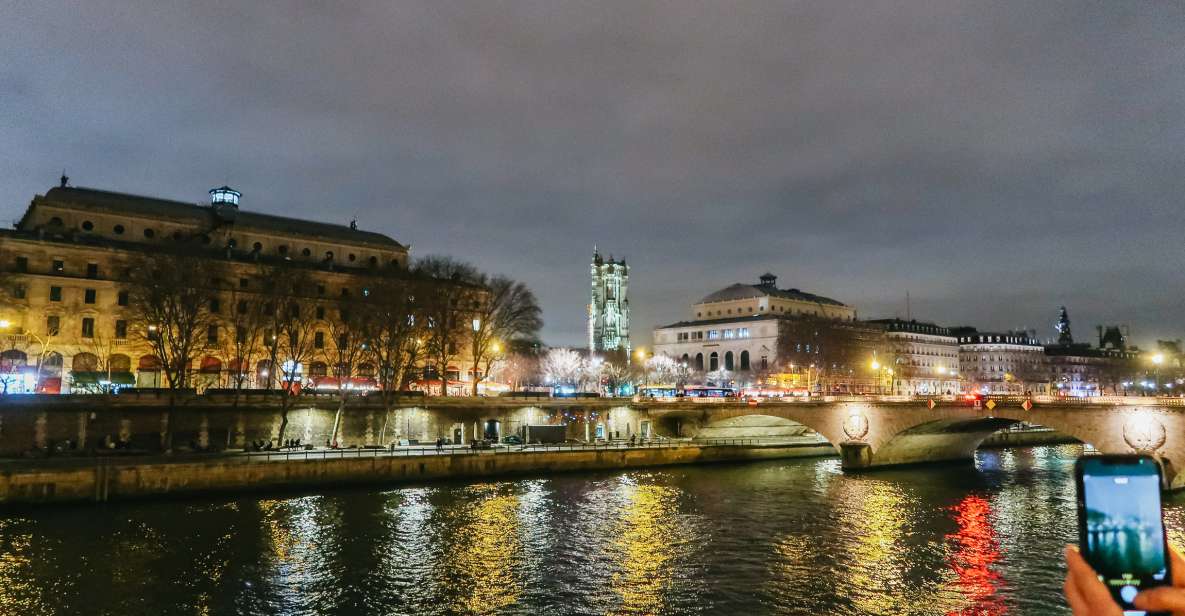 Paris: Dark History and Ghostly Guided Walking Tour - Pont Neuf and the Concergerie: the city as a stage for power