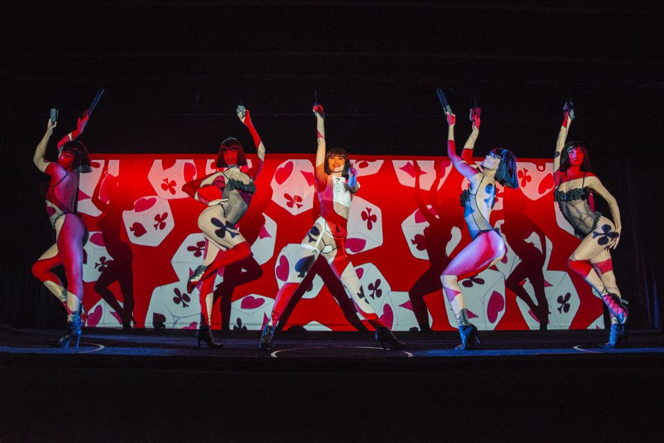 Paris: Dinner at Ginger Restaurant & Show at Crazy Horse - Should you book it