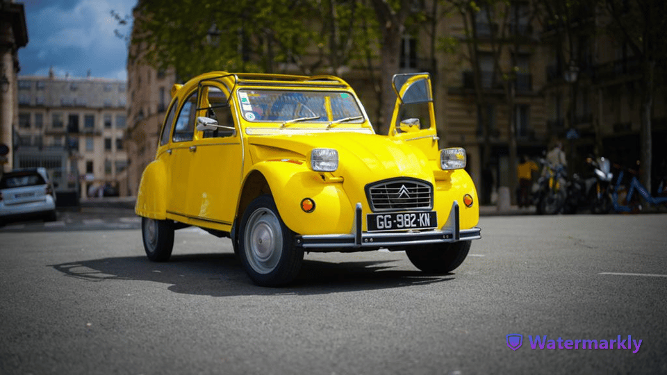 Paris: Discover Paris 2CV - Eiffel Tower stops that actually work for photos