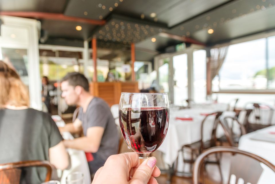 Paris: Early Evening Dinner Cruise on the River Seine - Live Entertainment, Seating Choices, and the Photo Reality