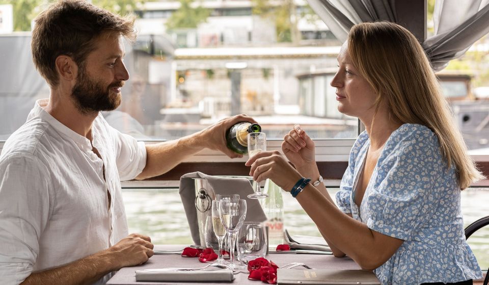 Paris: Early Evening Dinner Cruise on the River Seine - Should You Book This Early Evening Dinner Cruise?