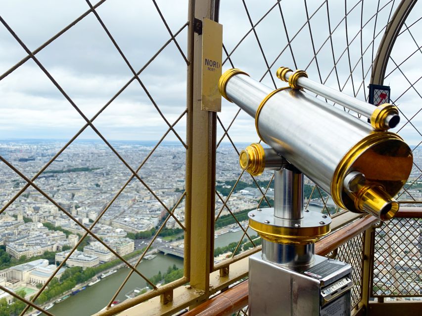 Paris: Eiffel Tower Elevator 2nd Level and Summit Access - First floor on the way down: the glass floor option