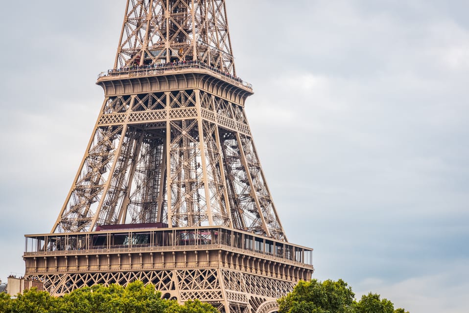 Paris: Eiffel Tower Elevator 2nd Level and Summit Access - Price and value: why $58 can be worth it—or not