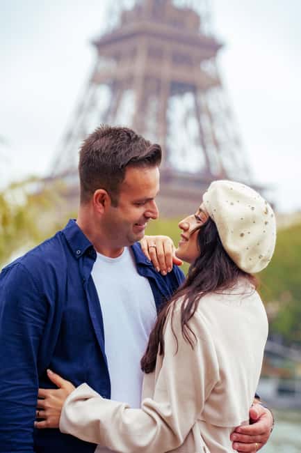 Paris: Eiffel Tower Photoshoot with a Professional - Why an Eiffel Tower Photoshoot Feels Easier Than You Expect