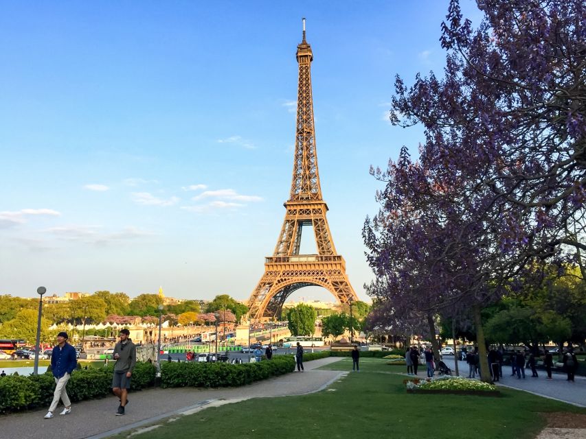 Paris: Eiffel Tower Stairs Climb to Level 2 & Summit Option - Ascending With Stories: How the Guide Changes the Whole Tour