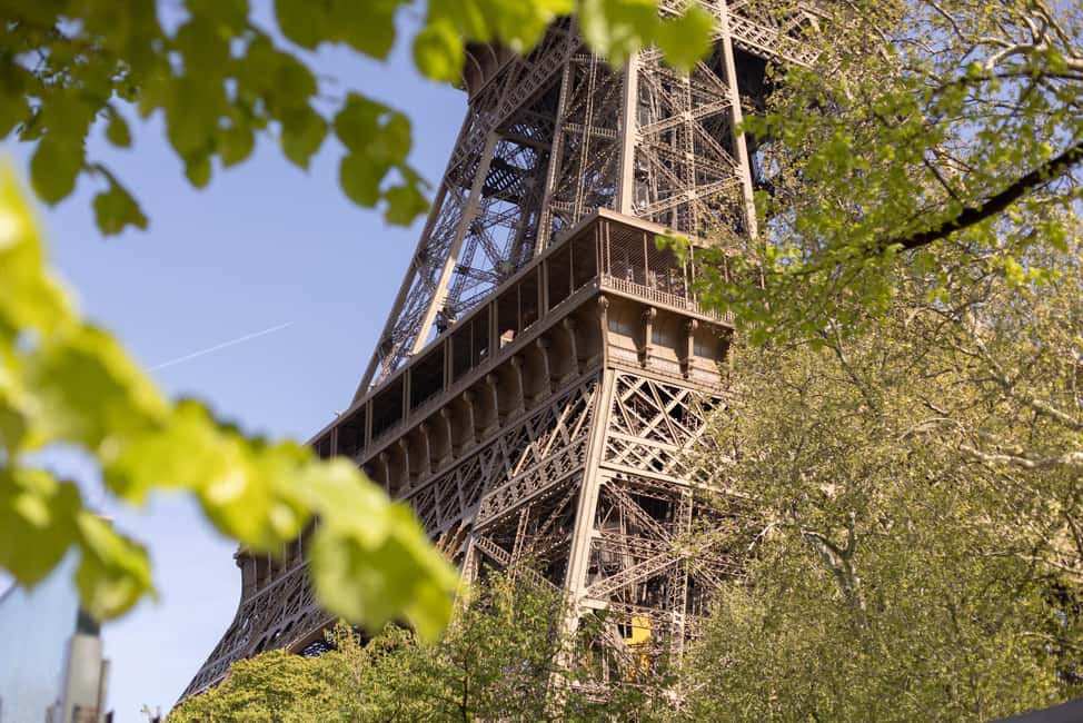 Paris: Eiffel Tower's Madame Brasserie 3-course lunch 12:00 - Who this Eiffel Tower lunch suits best (and who might rethink it)