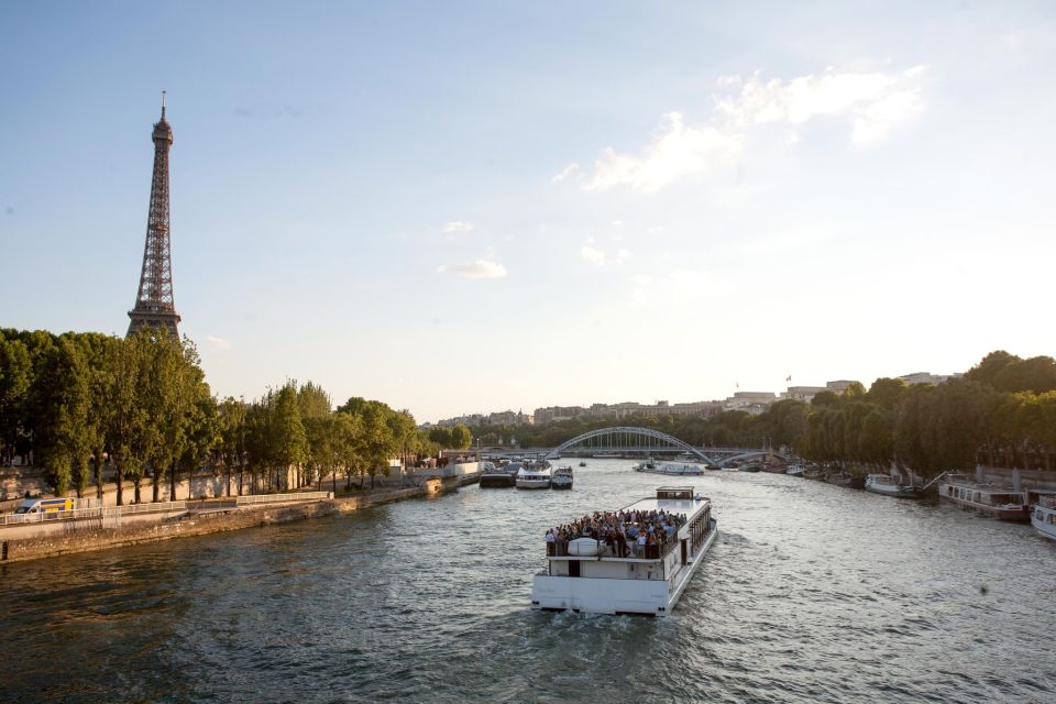 Paris Evening Snapshot Bike Tour - Price and value: why $46 can be a smart use of your limited time