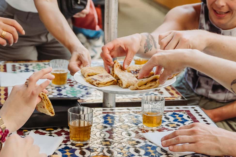 Paris: Food and Wine Tasting Walking Tour in Le Marais - Chocolate and macarons: Jean-Paul Hévin’s craft