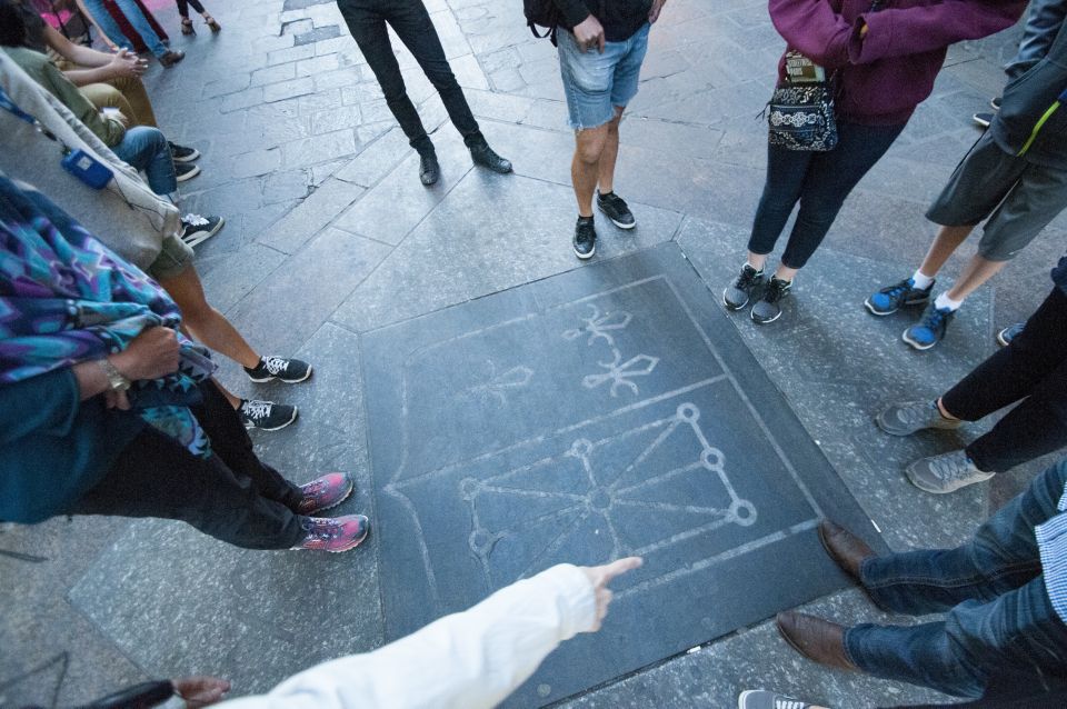 Paris: Ghosts, Legends & Mysteries Evening Walking Tour - Why Paris’ ghosts have real addresses