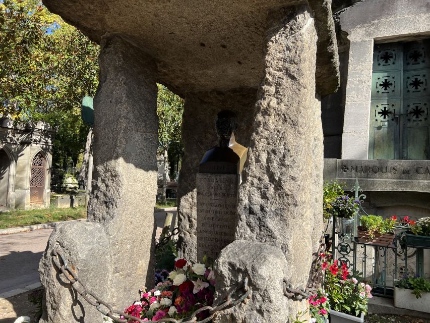 Paris: Haunted Père Lachaise Cemetery Guided Tour - Price and value: is $25 a good deal?