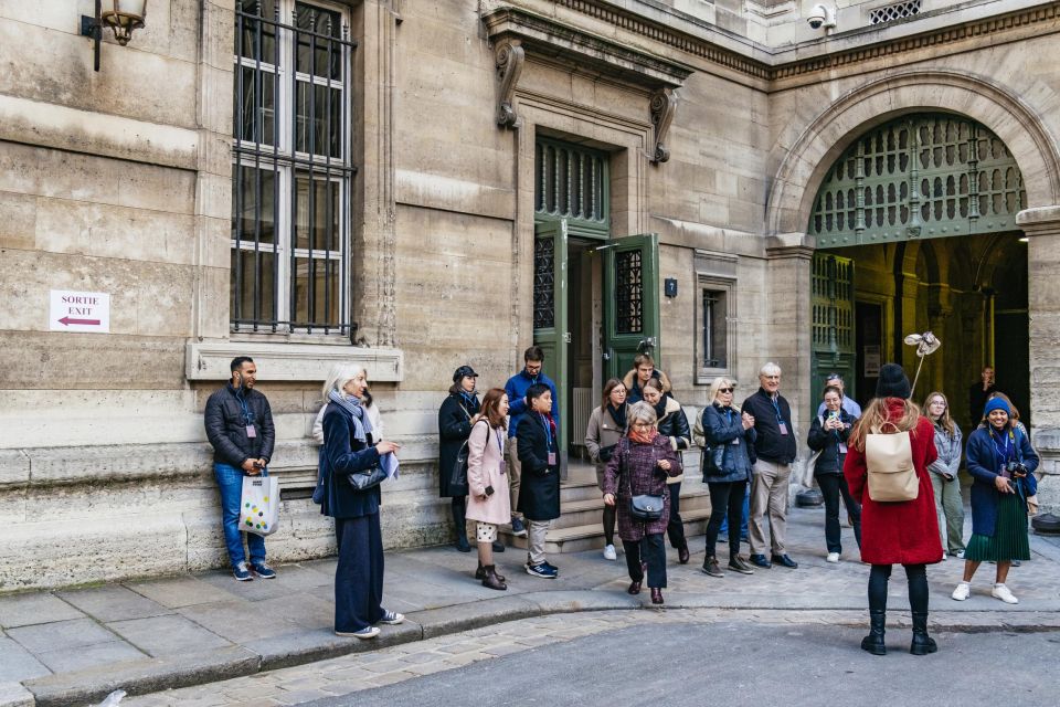 Paris: Ile de la Cité Walking Tour with Sainte-Chapelle - Conciergerie: palace-to-prison and Marie-Antoinette’s cell